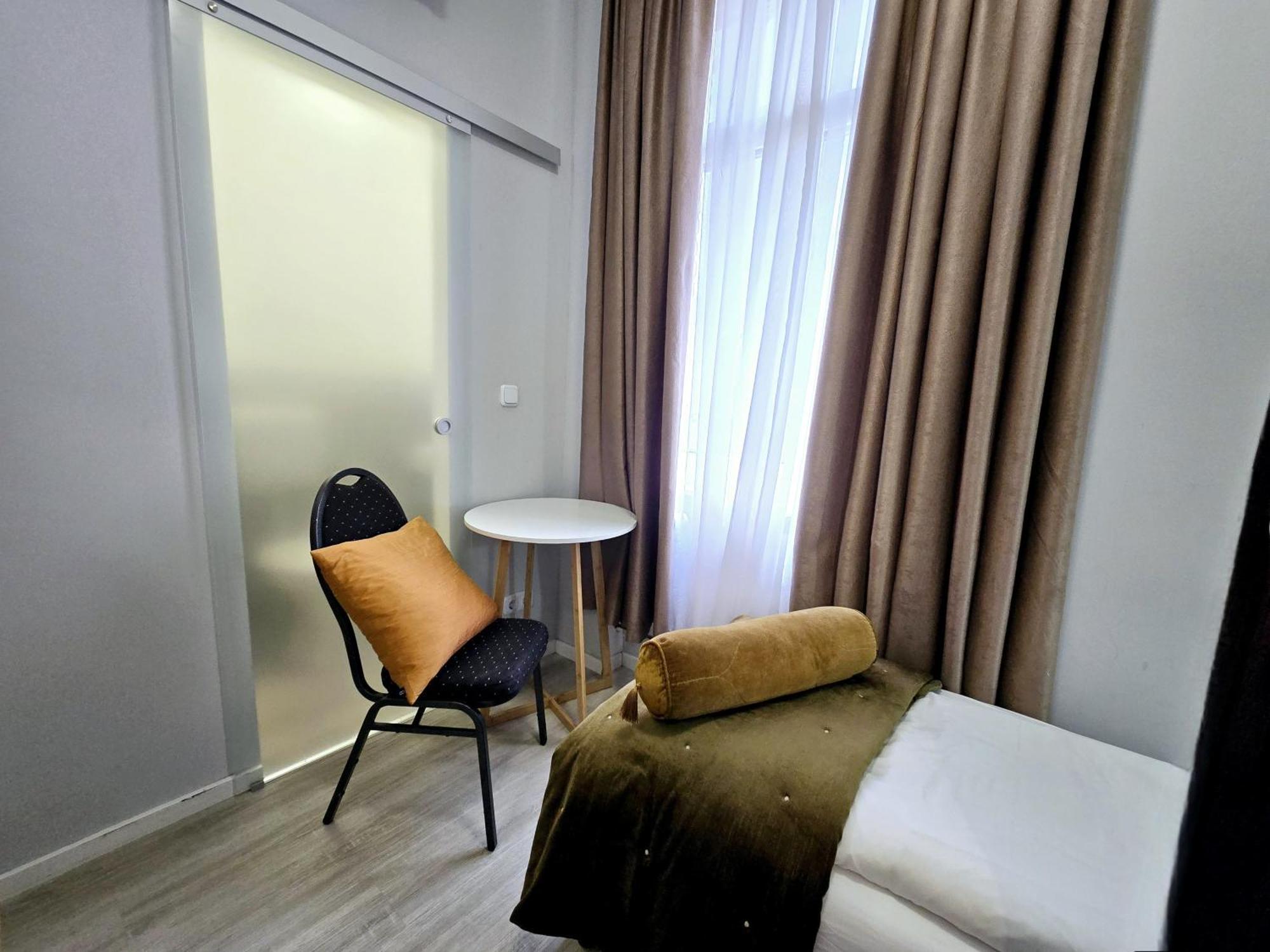 City Hotel Storch Кёльн Экстерьер фото