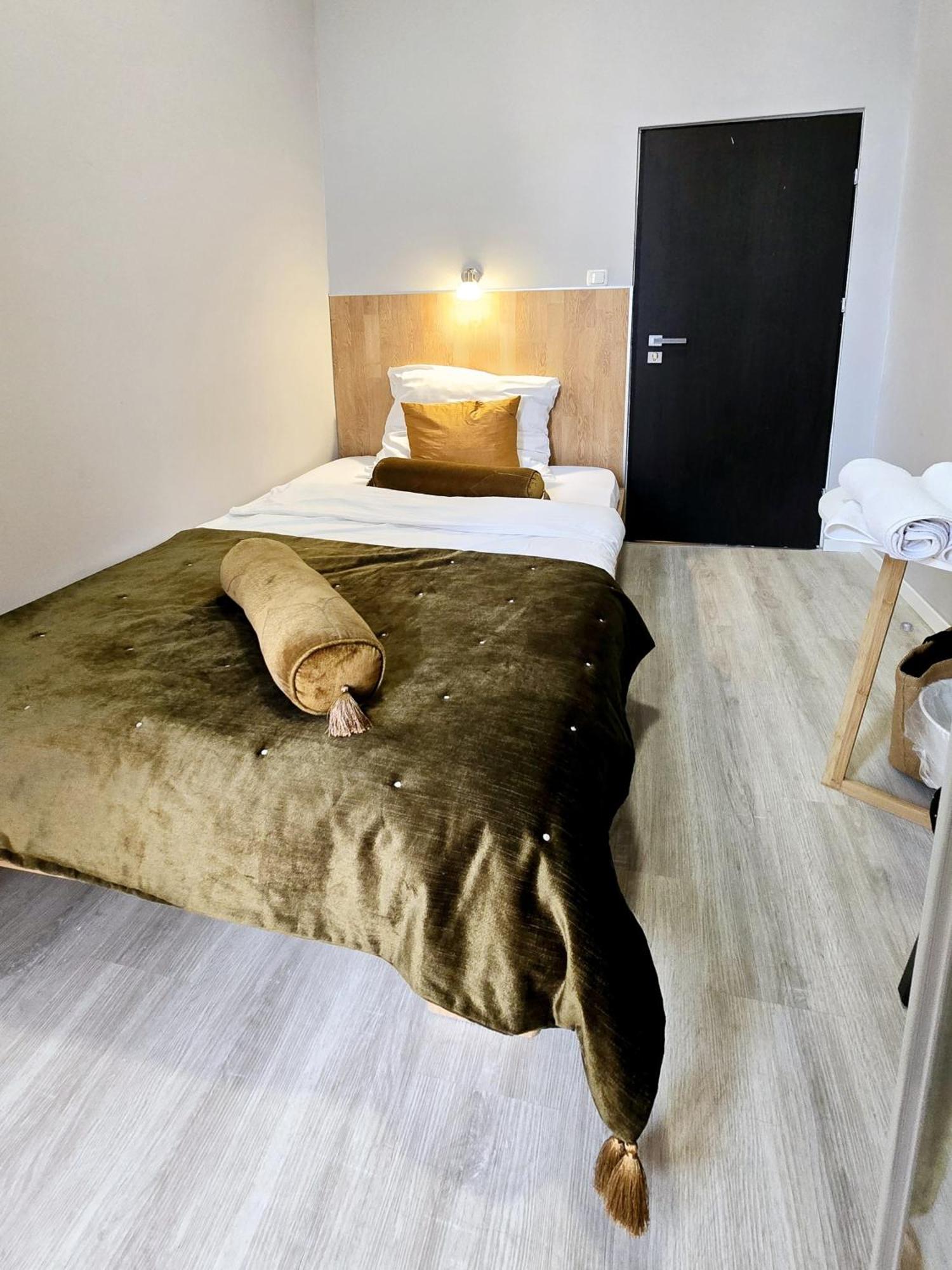 City Hotel Storch Кёльн Экстерьер фото