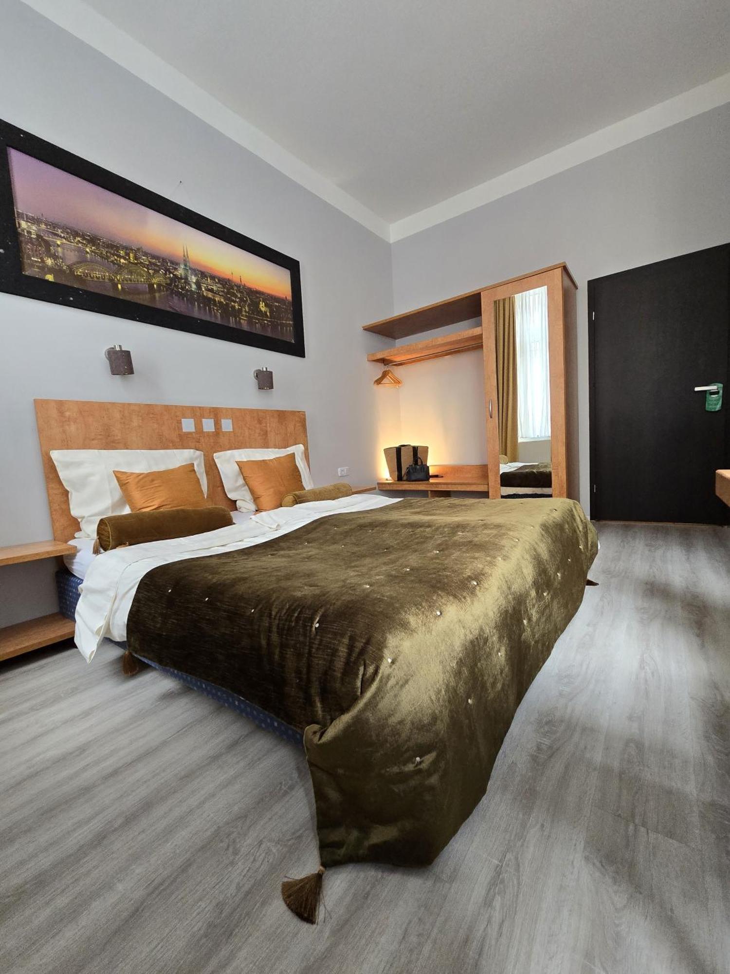 City Hotel Storch Кёльн Экстерьер фото