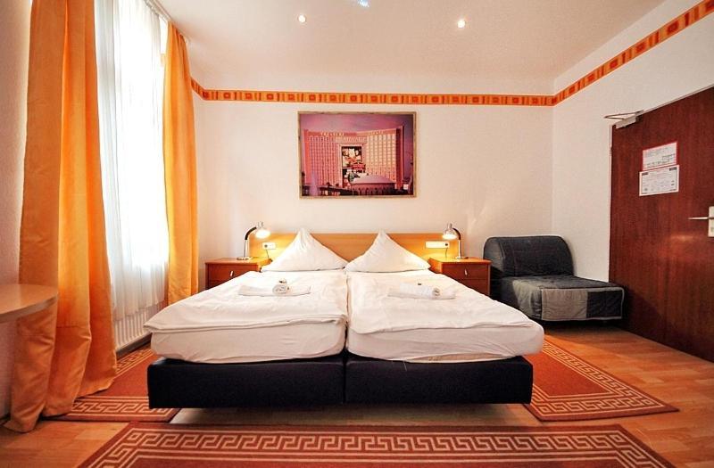 City Hotel Storch Кёльн Экстерьер фото