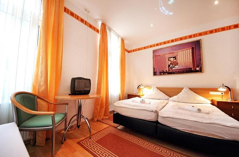 City Hotel Storch Кёльн Экстерьер фото