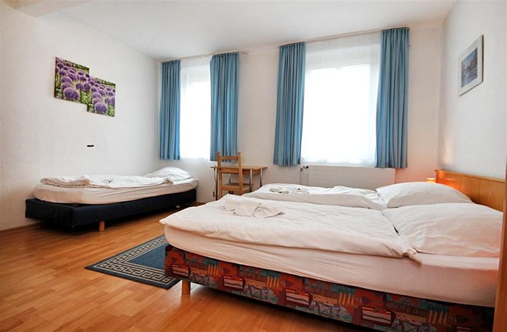 City Hotel Storch Кёльн Экстерьер фото
