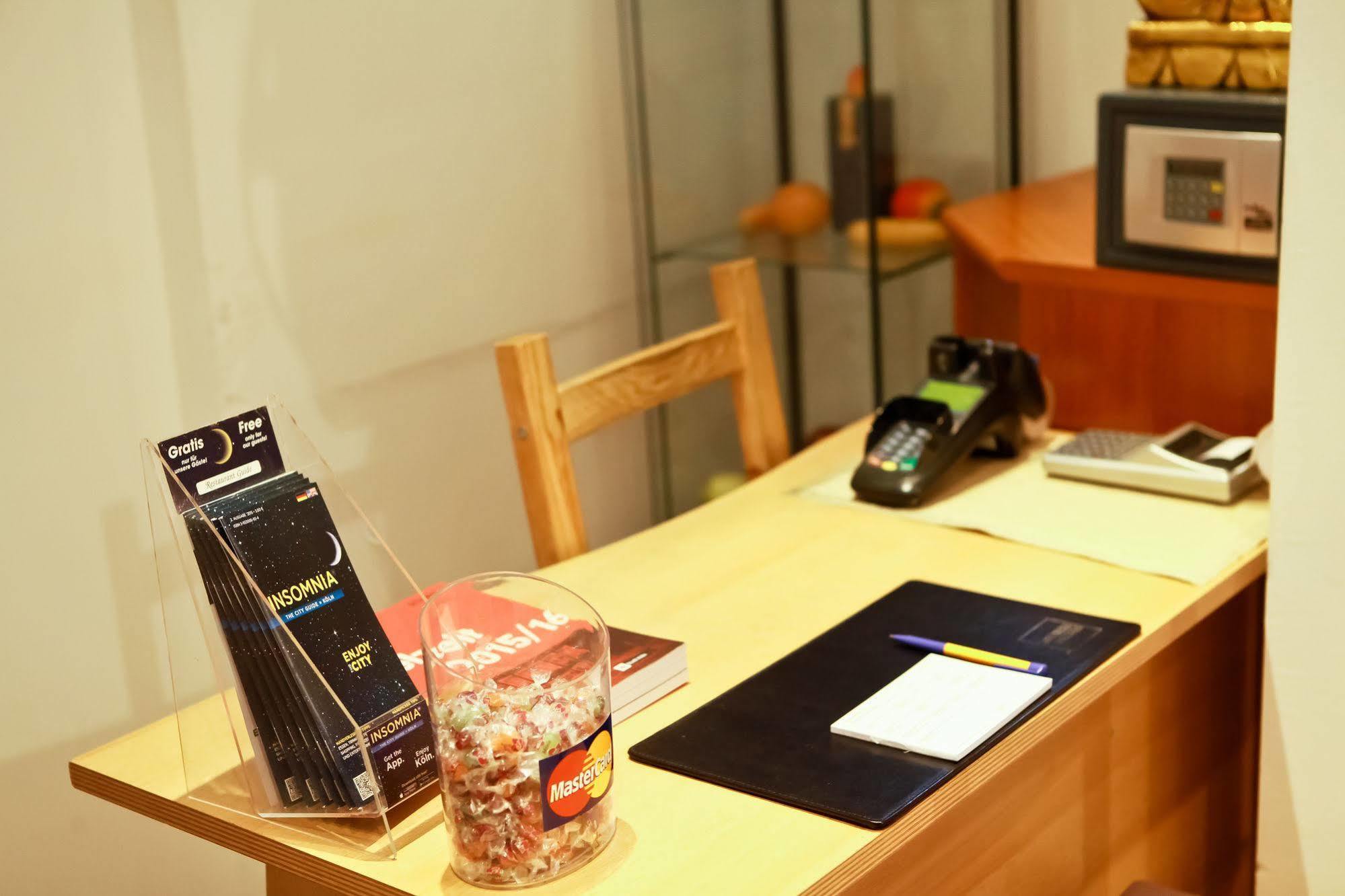 City Hotel Storch Кёльн Экстерьер фото